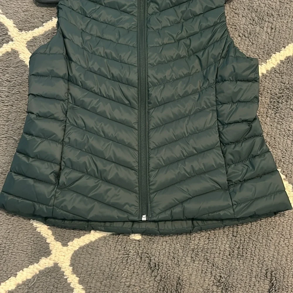 Old Navy Active Puffer Vest - Green